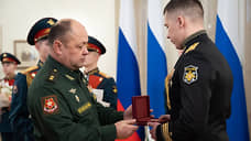 Паслер вручил медаль «Золотая Звезда» Героя России семье погибшего на СВО