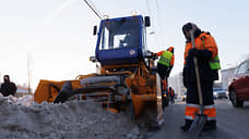 На уборку снега в Свердловской области отправили 341 единицу техники