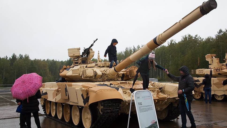 УВЗ производит танки Т-90, Т-90С и Т-90МС, Т-14 «Армата», боевую машину огневой поддержки «Терминатор 2» на базе шасси танка Т-72 и другие виды вооружений