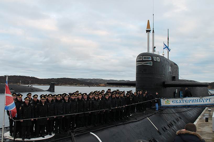 Ракетный подводный крейсер стратегического назначения (РПКСН) К-84 был построен в 1984 году в Северодвинске. Спущен на воду в сентябре 1984 года, вошел в состав флота 30 декабря 1985 года. Проект - 667БДРМ «Дельфин» (Delta-IV в терминологии НАТО). К-84 стал вторым в серии из семи подводных крейсеров этого типа, построенных с 1984 по 1992 год. В феврале 1999 года получила наименование «Екатеринбург» в связи с установлением над ней шефства администрации Екатеринбурга. Предельная глубина погружения 550-650 м