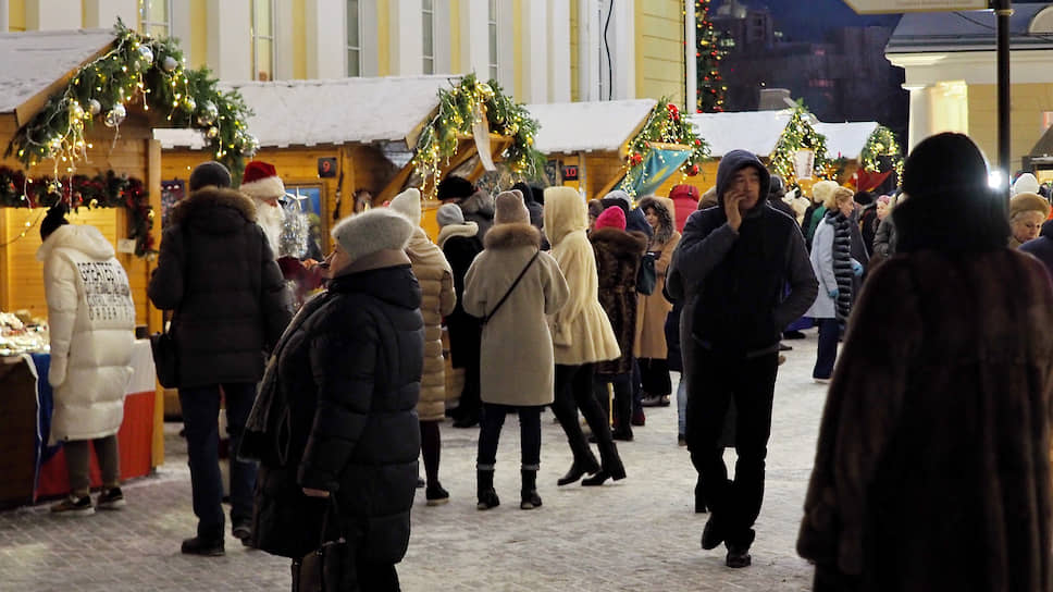 В Екатеринбурге такая рождественская ярмарка организована впервые и вызвала интерес со стороны горожан 