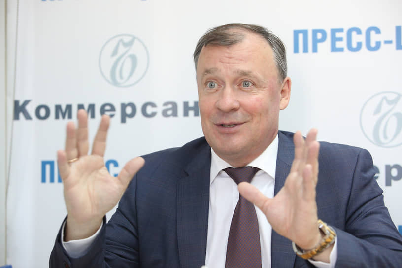 В связи с отставкой Александра Высокинского исполнять обязанности мэра Екатеринбурга стал Алексей Орлов, который за день до этого был назначен на пост первого вице-мэра