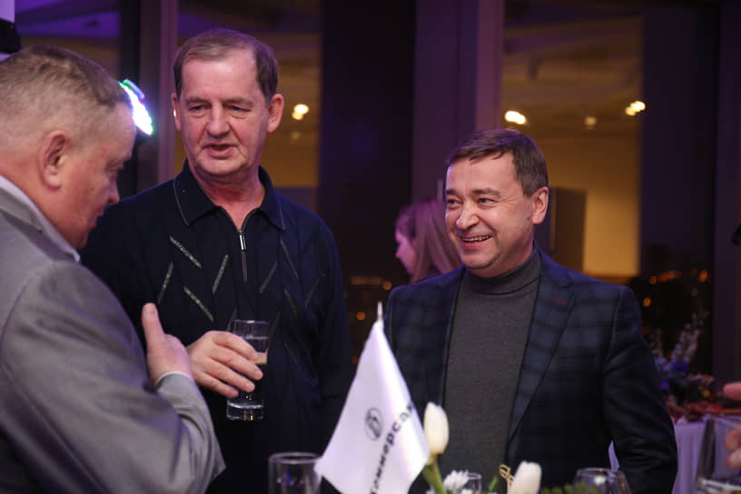 Владелец компании &quot;Сима-ленд&quot; (Екатеринбург) Андрей Симановский (в центре).