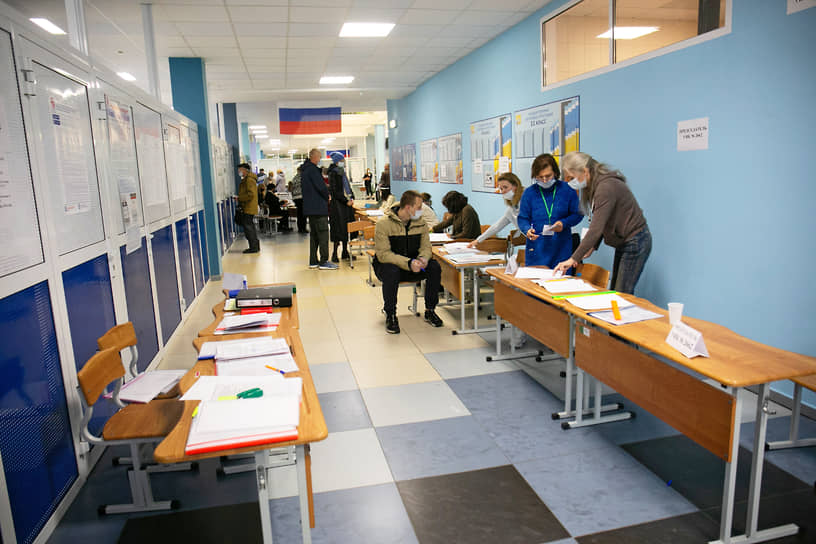 Выборы депутатов Государственной Думы России восьмого созыва и депутатов законодательного собрания Свердловской области.