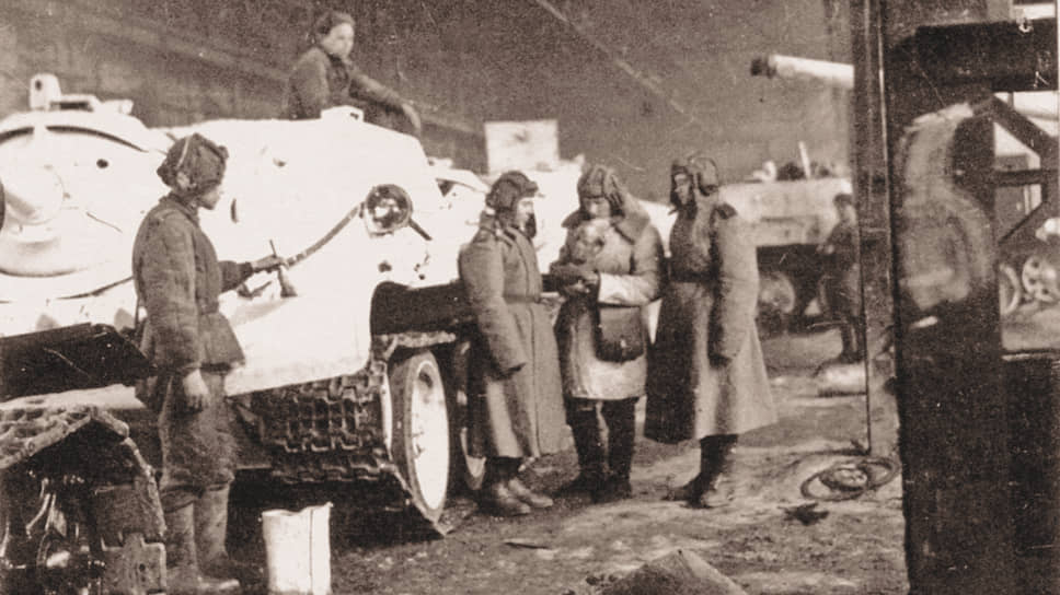 Приемка СУ-85.Фото зима 1944 год
