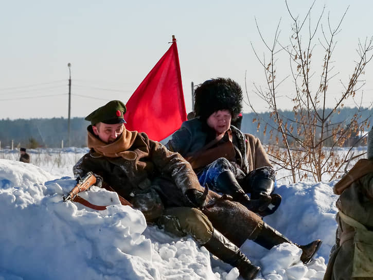 Военно-историческая реконструкция эпизода сражения между частями Красной армии и кайзеровскими войсками в феврале 1918 года 