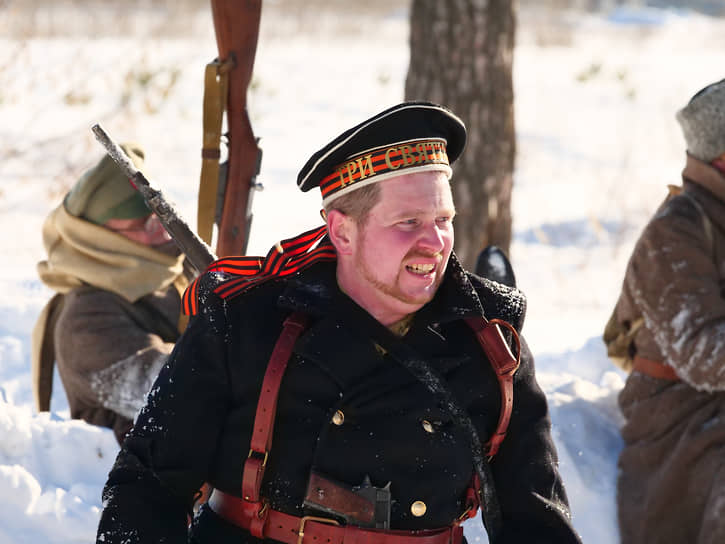 Военно-историческая реконструкция эпизода сражения между частями Красной армии и кайзеровскими войсками в феврале 1918 года 