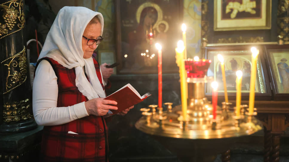 Праздничное Пасхальное богослужение в Свято-Троицком кафедральном соборе