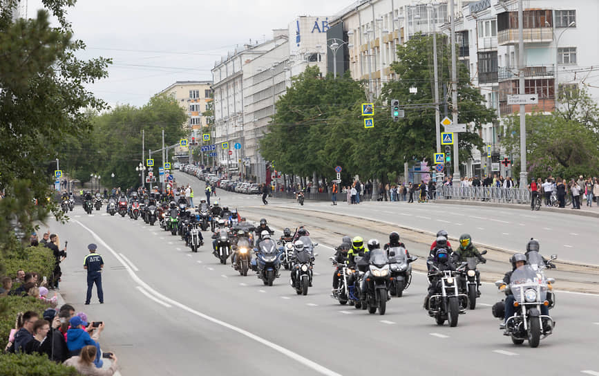 Старт началу мероприятия дали в Верхней Пышме на территории Музейного комплекса УГМК. После церемонии открытия колонна байкеров выехала в Екатеринбург