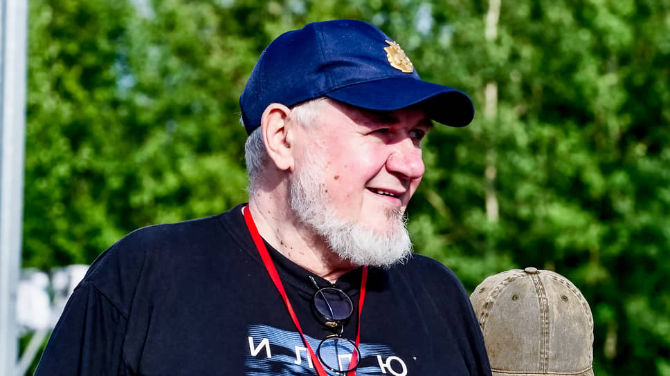 Дизайнер  Александр Коротич