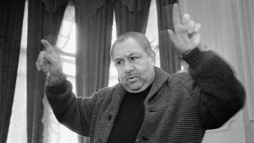 Скульптор Эрнст Неизвестный во время интервью в Москве. 
1994 г.од