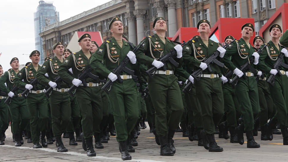 Парад Победы в Екатеринбурге