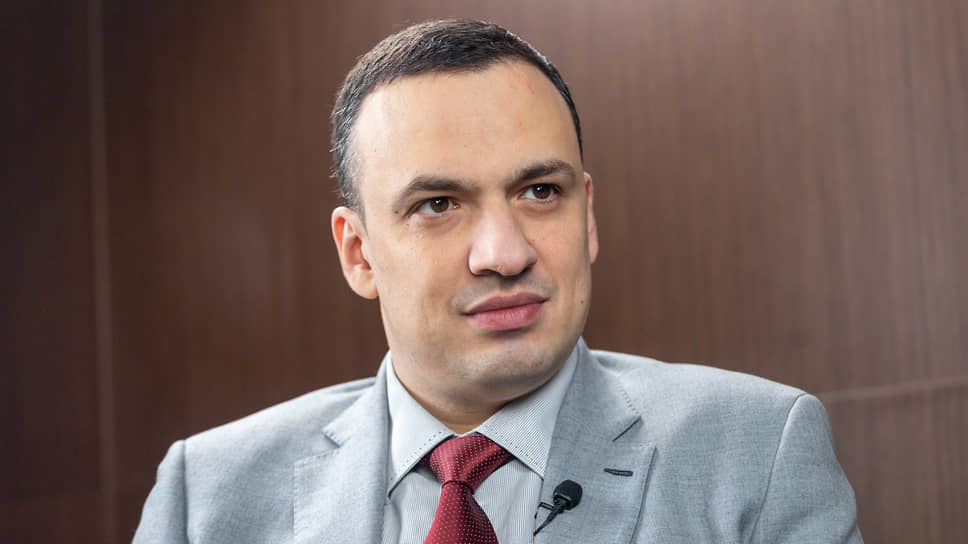Заместитель губернатора Свердловской области Дмитрий Ионин во время интервью