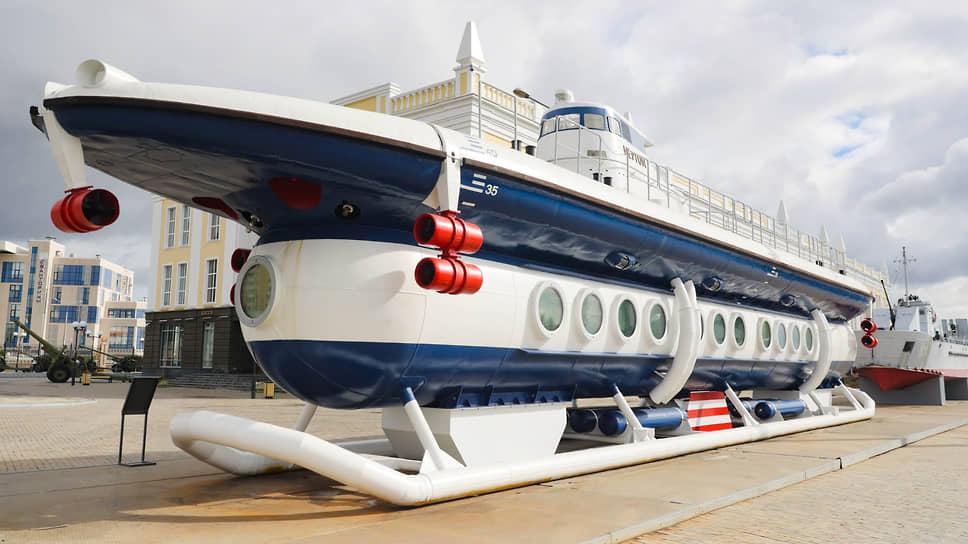 Презентация экскурсионной подводной лодки «Нептун» после наружной реставрации в Музейном комплексе в Верхней Пышме
