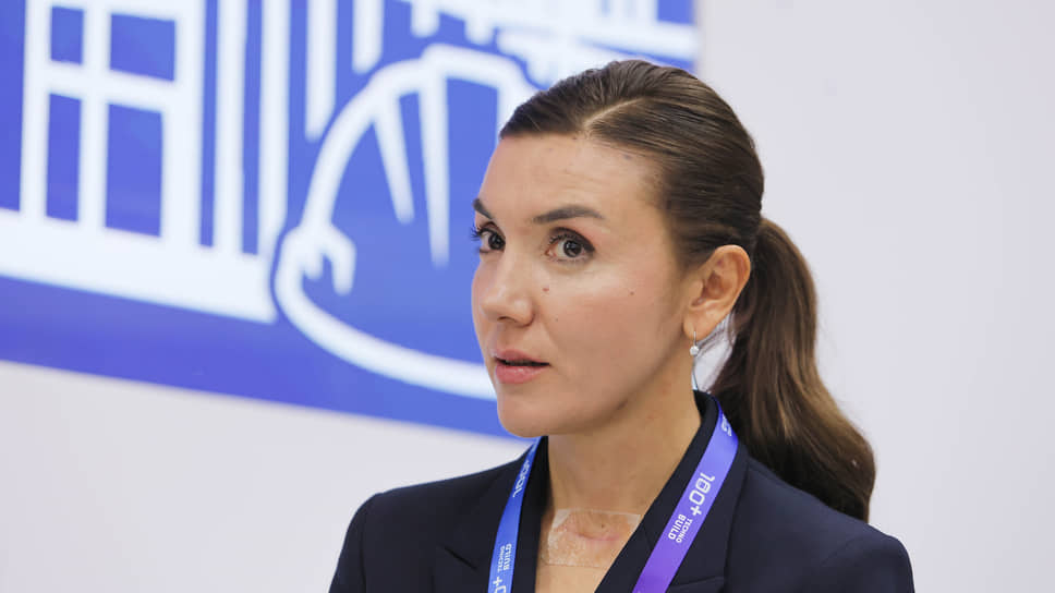 Сессия &quot;Инфраструктурные обязательства: возможности законодательства и перспективы развития&quot;. Управляющий партнер московского офиса Коллегии адвокатов «Регионсервис», член комитета по административным процедурам Ассоциации «Национальное объединение строителей» (НОСТРОЙ) Анна Жолобова