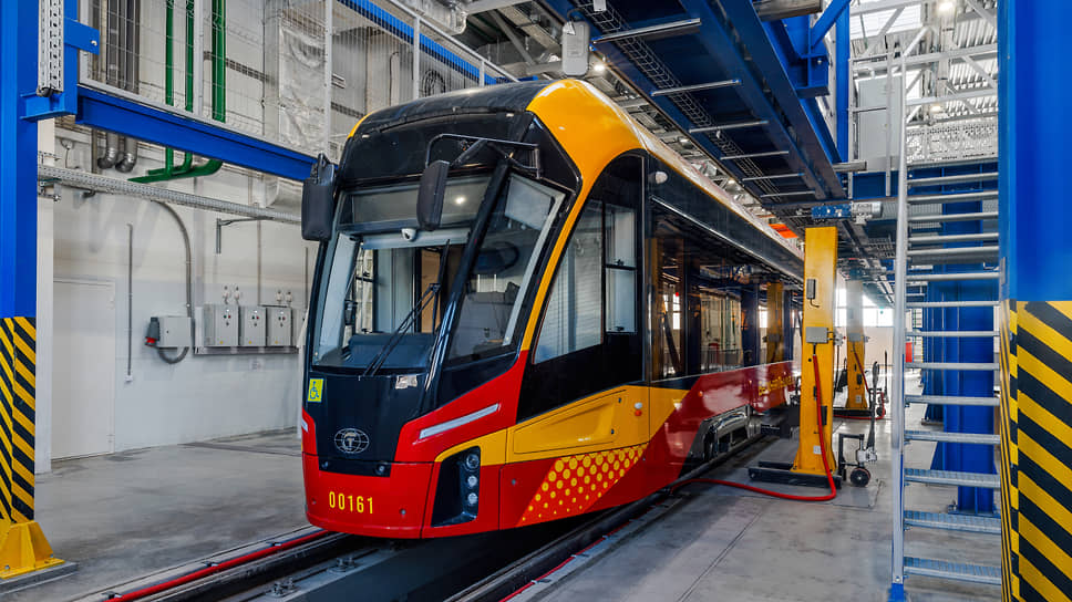 Беспилотный трамвай в депо