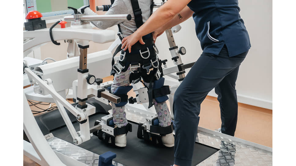 Благодаря помощи уральских меценатов сокращены очереди на лечение, протезирование, покупку оборудования для использование в домашних условиях