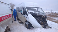 В результате ДТП с микроавтобусом в Удмуртии один человек погиб и восемь пострадали