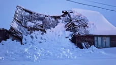 Крыша частного дома обрушилась от снега в Якшур-Бодьинском районе Удмуртии