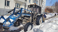 Тракторист сбил женщину при очистке тротуара от снега в столице Удмуртии