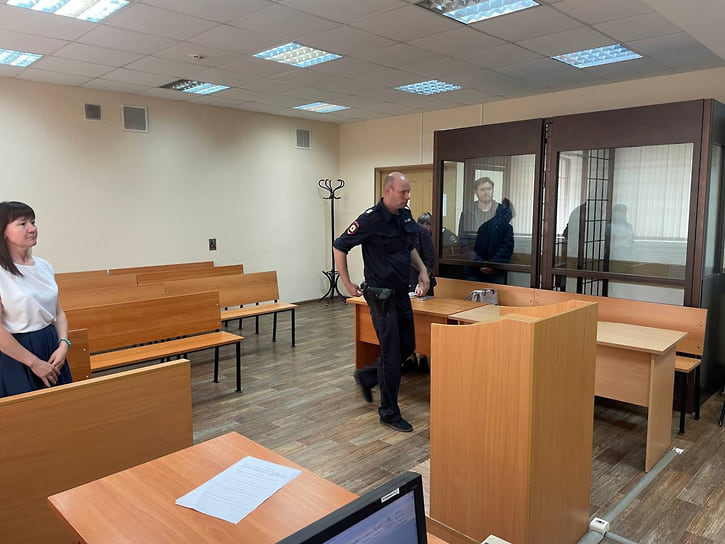 Павел Бушуев во время избрания меры пресечения 18 июля