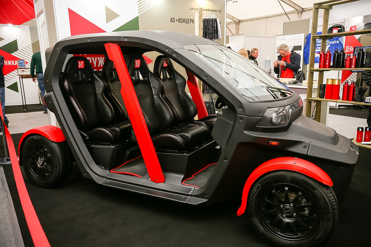 На выставке концерн «Калашников» представил свою новую разработку — электромобиль