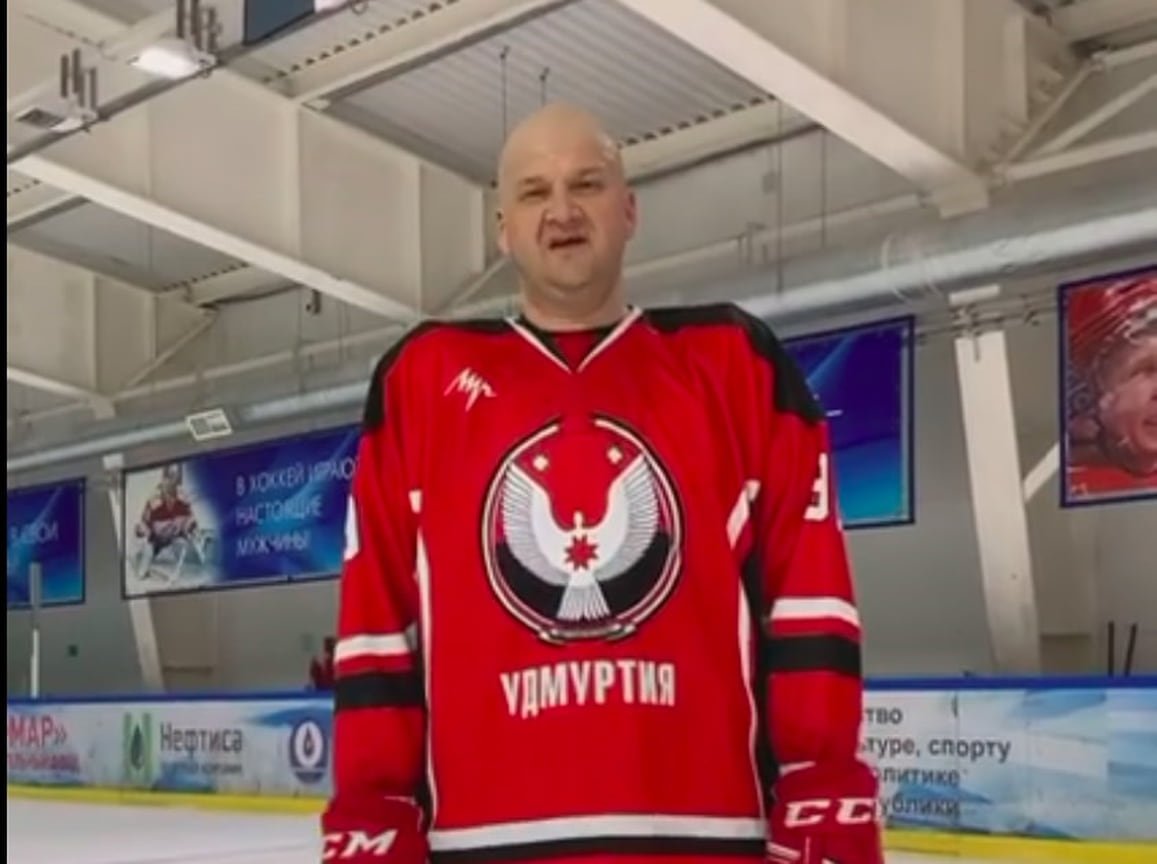 Зампредседателя гордумы Ижевска Олег Гарин 31 декабря играл в хоккей: «Сохраняем традиции! В последний день года тренировка обязательна!»