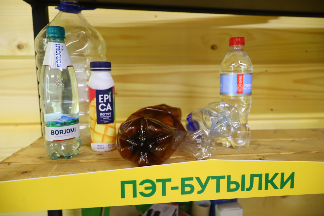 В каждом «Экодоме» есть небольшая экспозиция, на которой представлены наши местные переработчики и путь превращения отходов в новые вещи