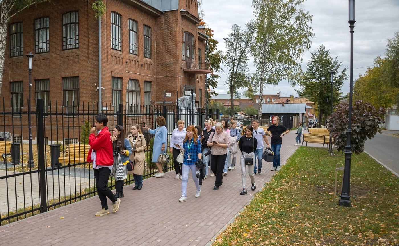 Купеческий город показали также и сопровождающим из Татарстана 