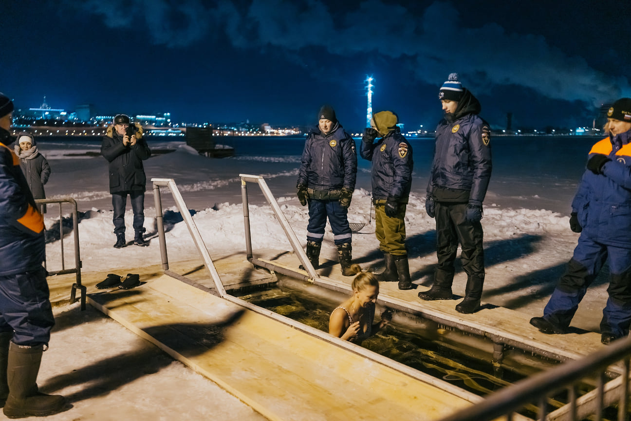 В Ижевске на Крещение Господне прошли традиционные купания