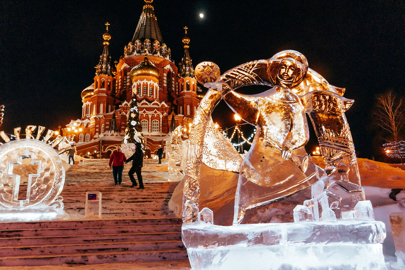 XIII Ледовый фестиваль Ангелов и Архангелов в Ижевске в январе 2024 года

