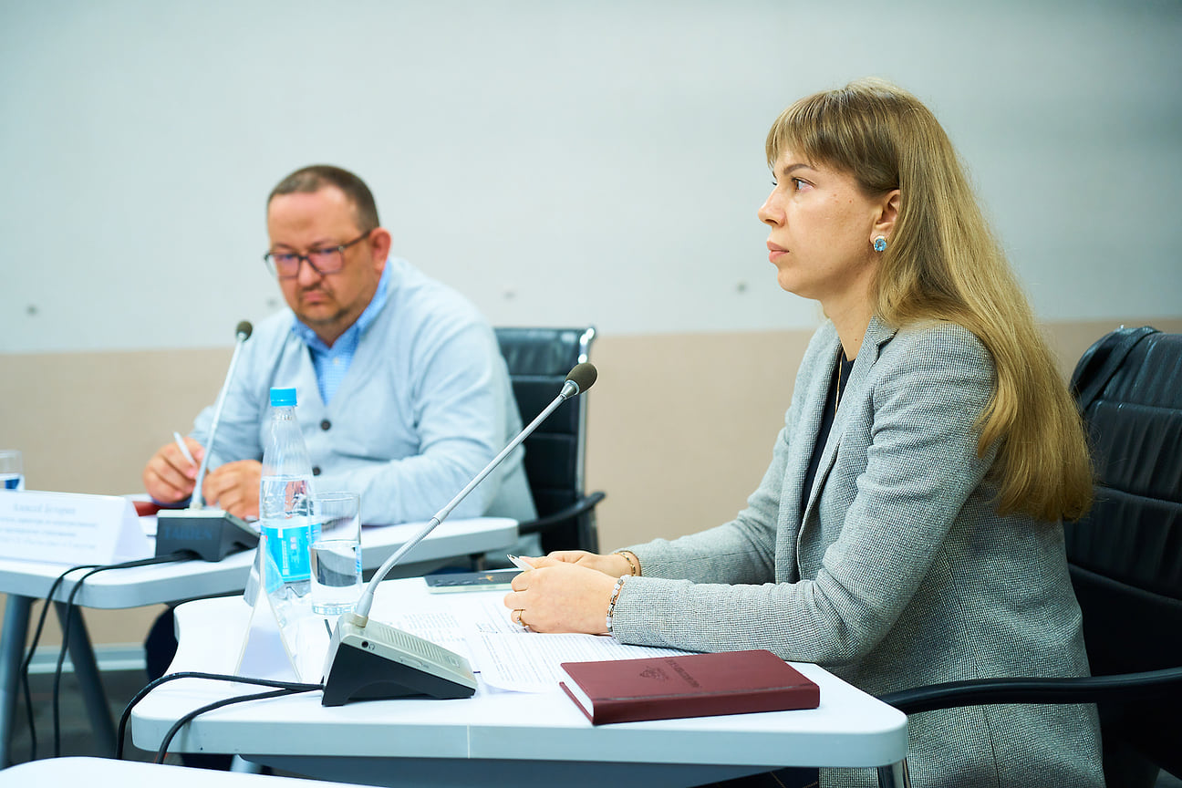 Заместитель директора по корпоративному и партнерскому страхованию филиала ПАО СК «Росгосстрах» в Удмуртии Алексей Буторин и руководитель направления по работе с партнерами филиала ПАО СК «Росгосстрах» в Удмуртии Наталья Машковцева