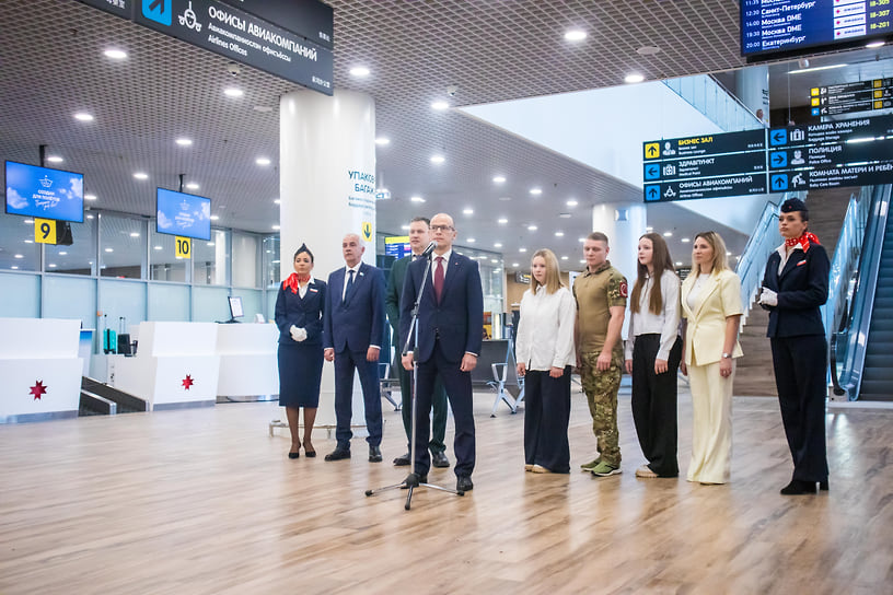 Глава Удмуртии Александр Бречалов презентовал новый терминал по ВКС председателю правительства России Михаилу Мишустину