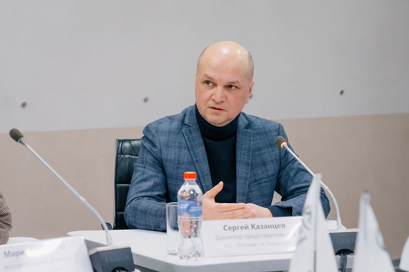 Директор представительства «Финам» Сергей Казанцев