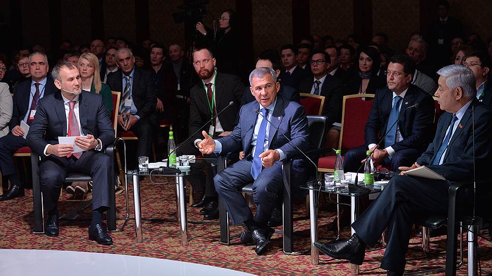 Президент Татарстана Рустам Минниханов потребовал от чиновников прекратить «придумывать» преграды для бизнеса