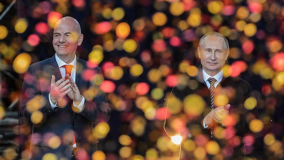 Президент России Владимир Путин решил уберечь ФИФА от негатива (слева — Джанни Инфантино)