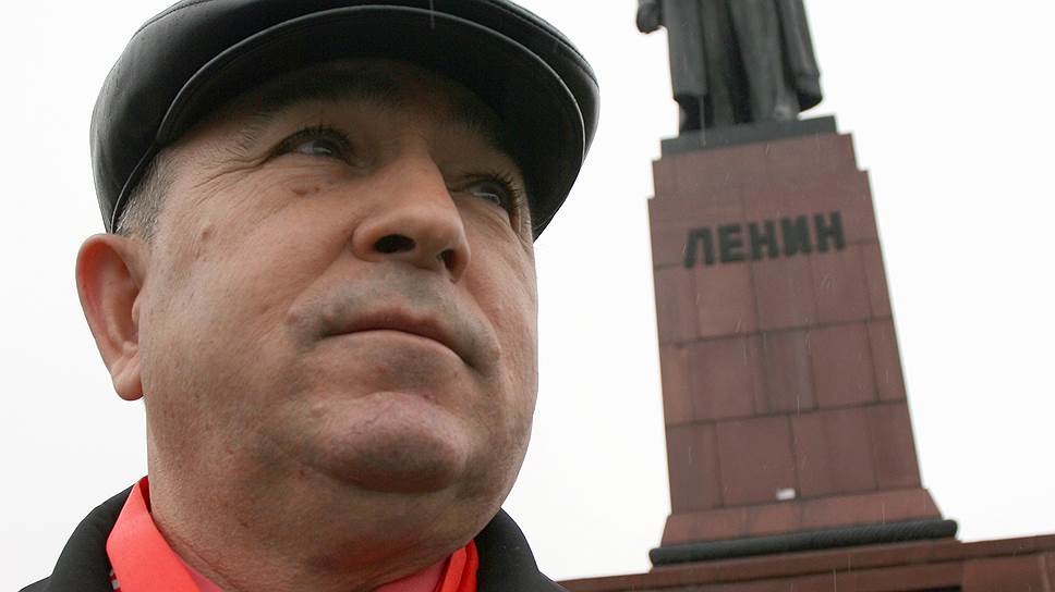 Хафиз Миргалимов заявил, что коммунисты готовы «пикетировать» в защиту монумента