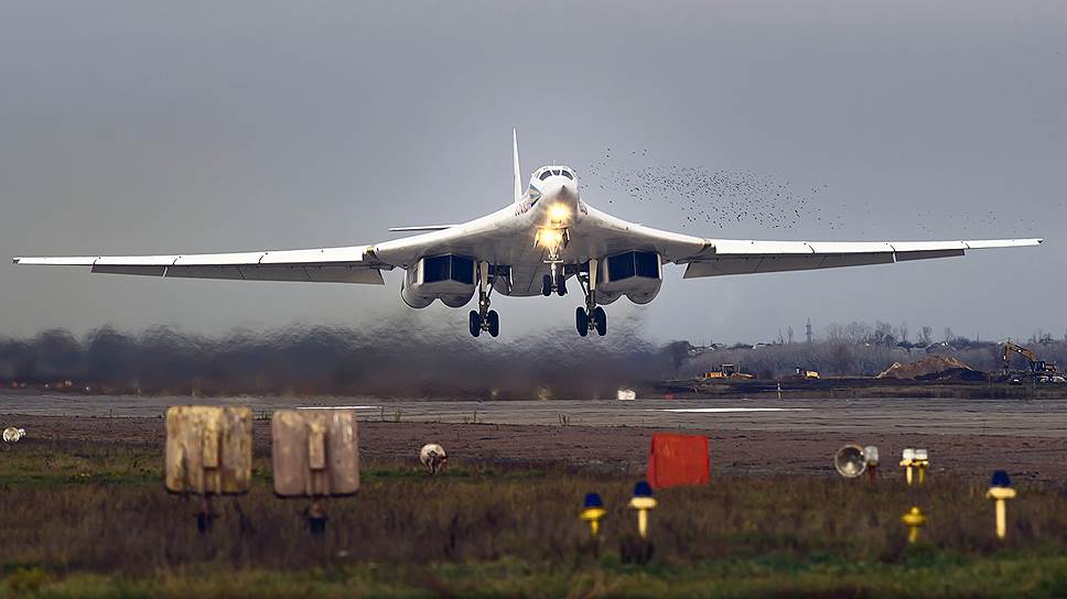 Бомбардировщики Ту-160 Казанского авиазавода оснастят крылатыми ракетами Х-101 и Х-102