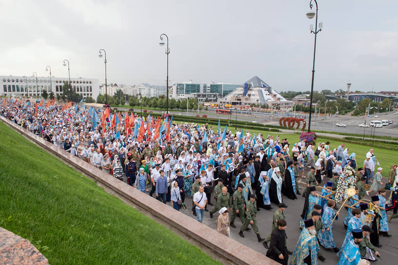 Крестный ход в честь праздника Казанской иконы Божией Матери