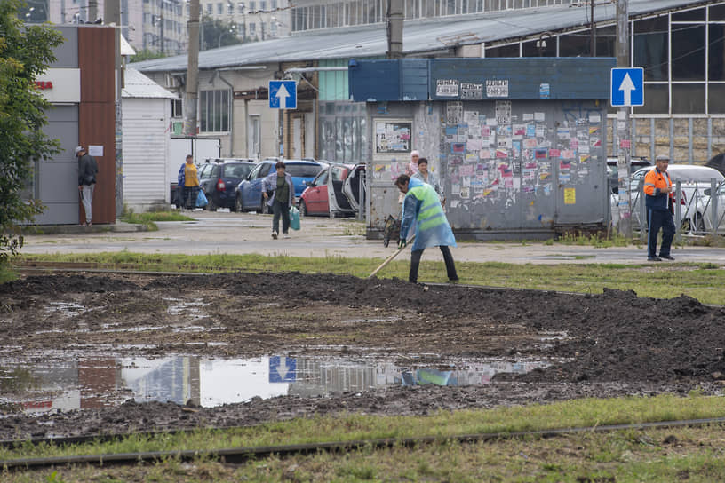 В результате ливня дороги в Казани затопило водой