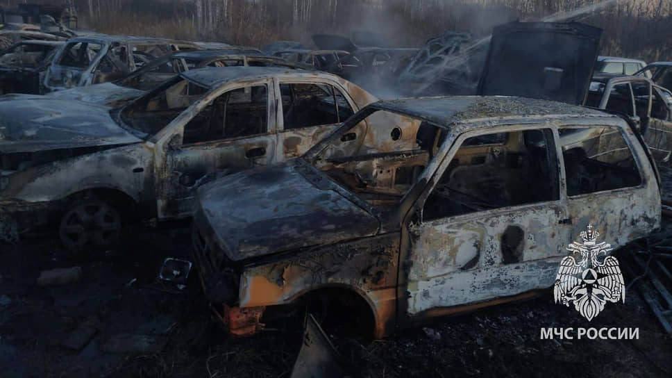 В Казани после пожара на автосвалке найдено тело человека