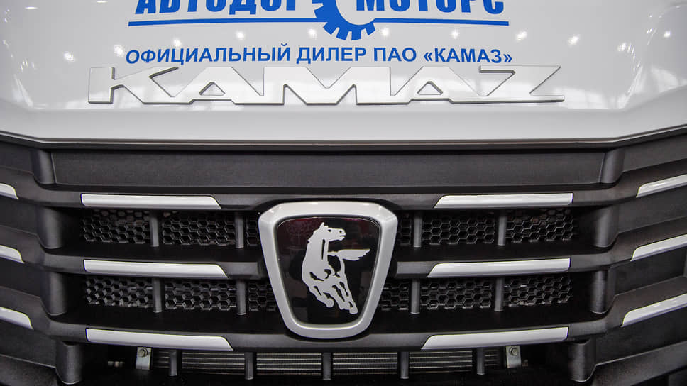 Дистрибьютору «КамАЗа» пытаются вернуть технику на 326 млн