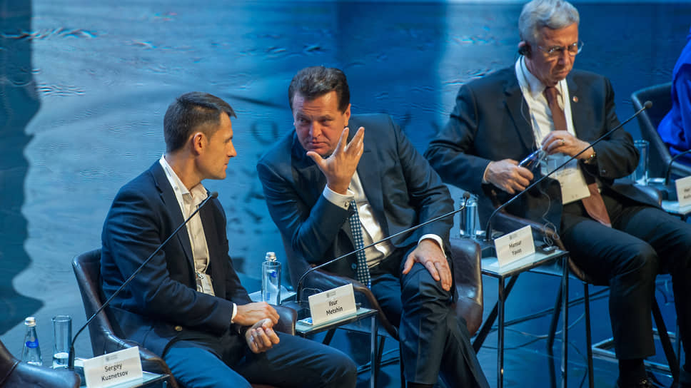 Главный архитектор Москвы Сергей Кузнецов (слева) и мэр Казани Ильсур Метшин на форуме «Казаныш»