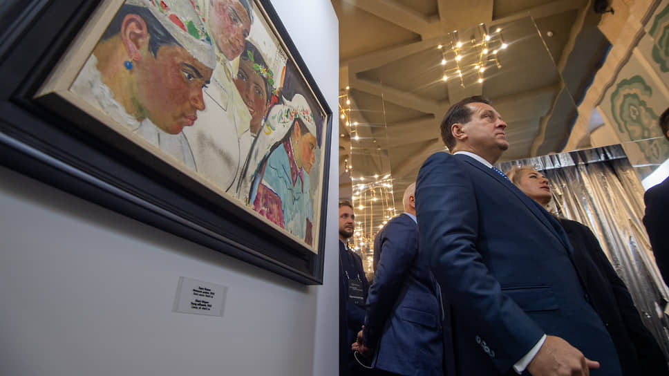 Мэр Казани Ильсур Метшин на выставке форума «Казаныш»