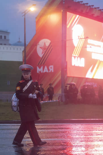 Генеральная репетиция парада Победы в Казани