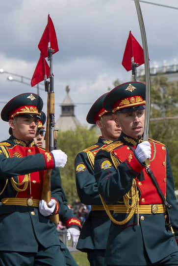 Парад Победы в Казани 9 мая