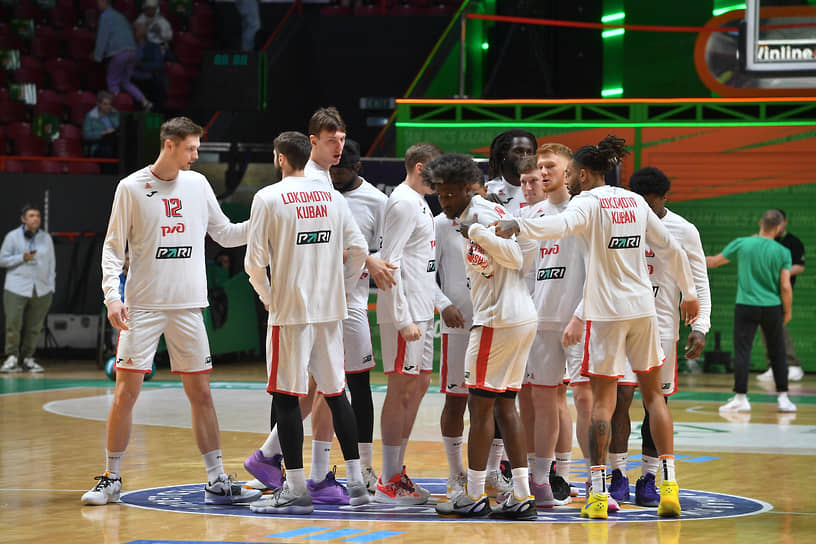 Пятая игра полуфинала чемпионата по баскетболу УНИКС-&quot;Локомотив-Кубань&quot;