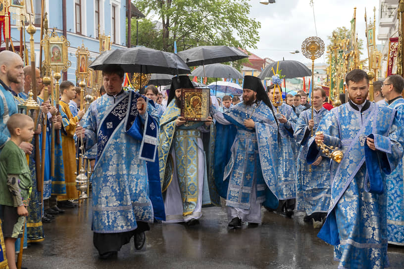 Крестный ход в честь праздника Казанской иконы Божией Матери