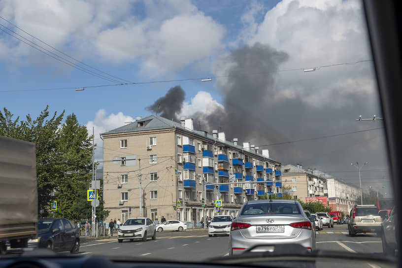 В Казани на улице Восстания произошел пожар площадью 750 кв. м.