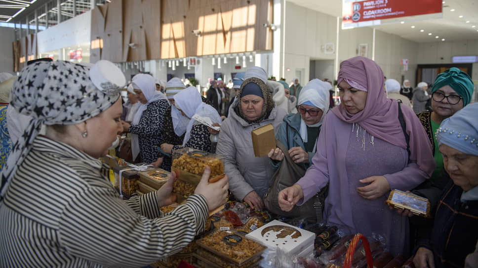 В Казани прошел 13-й республиканский ифтар